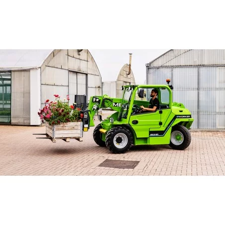 NEUWERTH Logistics SA - Merlo - COMPACT e-Worker - Chariot télescopique