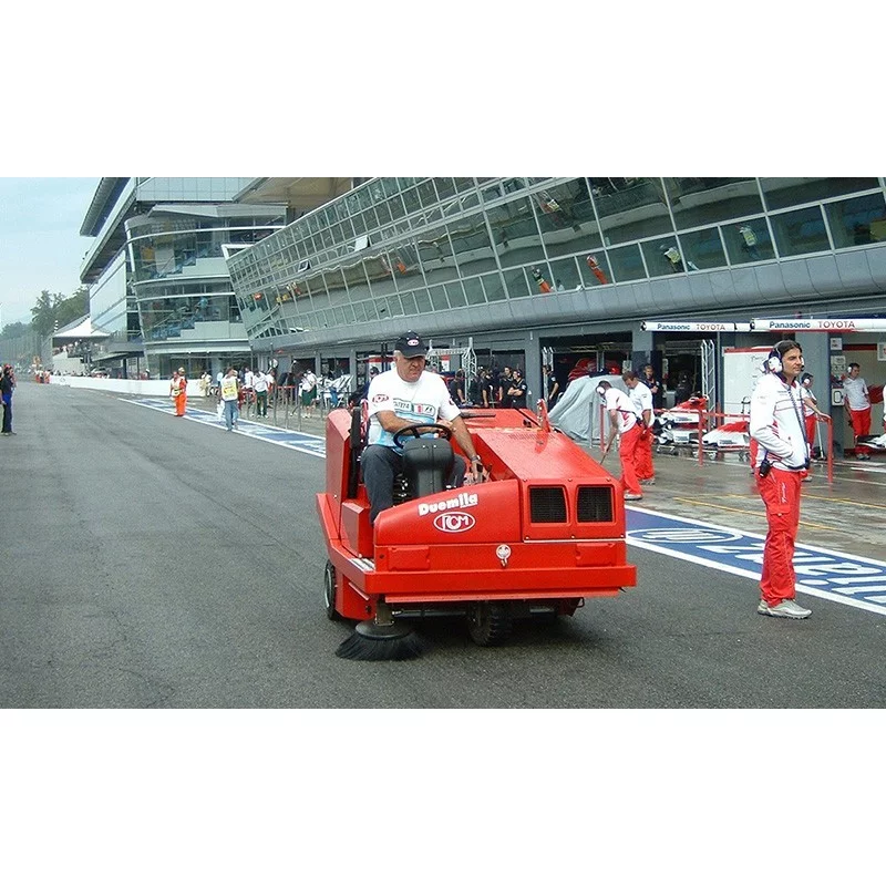 NEUWERTH Logistics SA - RCM - RCM Duemila - Balayeuse