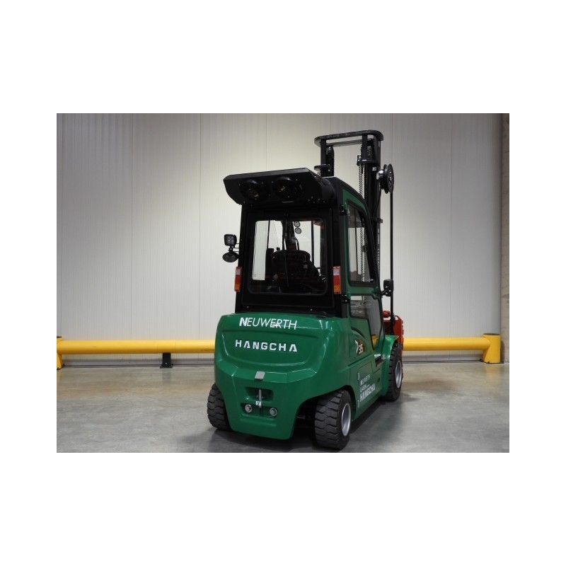 NEUWERTH Logistics SA - Hangcha - CPD35-XD4-SI21 - Chariot-élévateur électrique