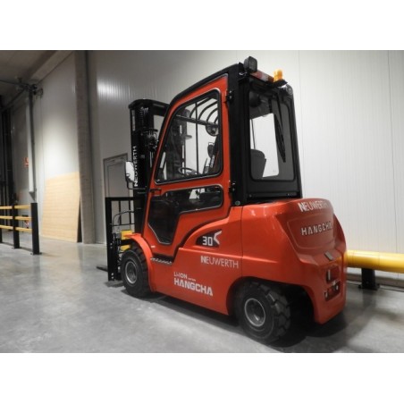 NEUWERTH Logistics SA - Hangcha - CPD30-XD4-SI26 - Chariot-élévateur électrique