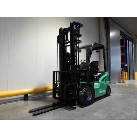 NEUWERTH Logistics SA - Hangcha - CPD25-XD4-SI21 - Chariot-élévateur électrique