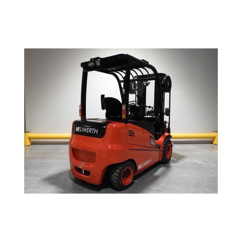 NEUWERTH Logistics SA - Hangcha - CPD35-AZ3 - Chariot-élévateur électrique