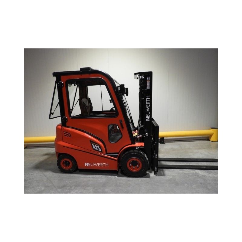 NEUWERTH Logistics SA - Hangcha - CPD25-AC3 - Chariot-élévateur électrique