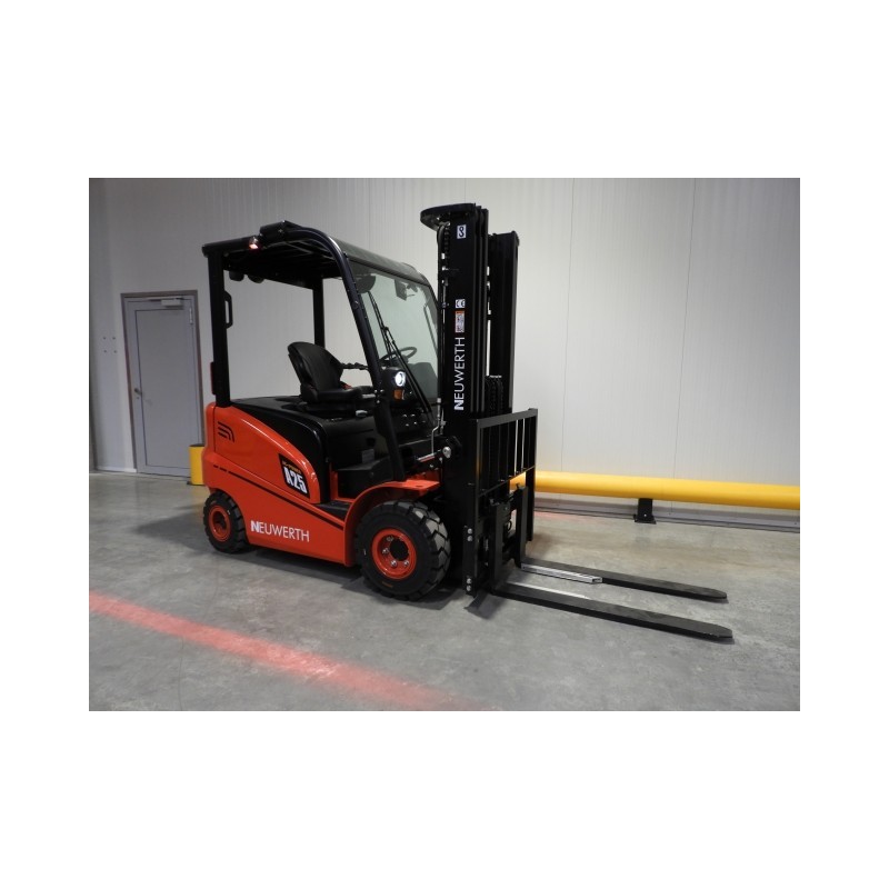 NEUWERTH Logistics SA - Hangcha - CPD25-AZ3 - Chariot-élévateur électrique