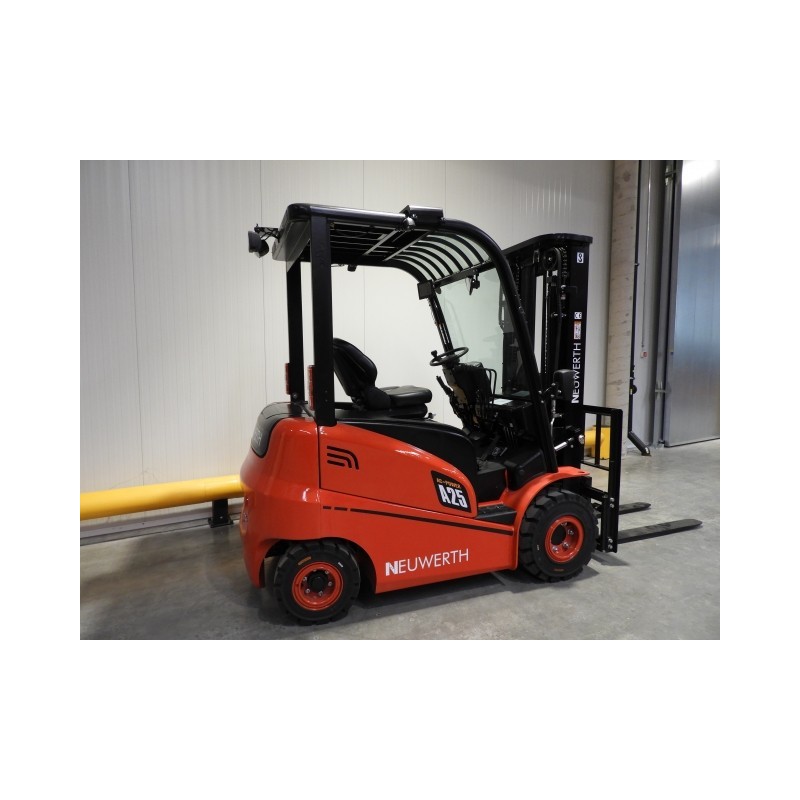 NEUWERTH Logistics SA - Hangcha - CPD25-AZ3 - Chariot-élévateur électrique