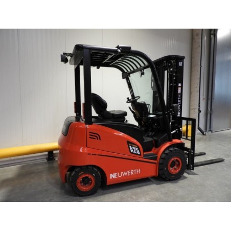 NEUWERTH Logistics SA - Hangcha - CPD25-AZ3 - Chariot-élévateur électrique