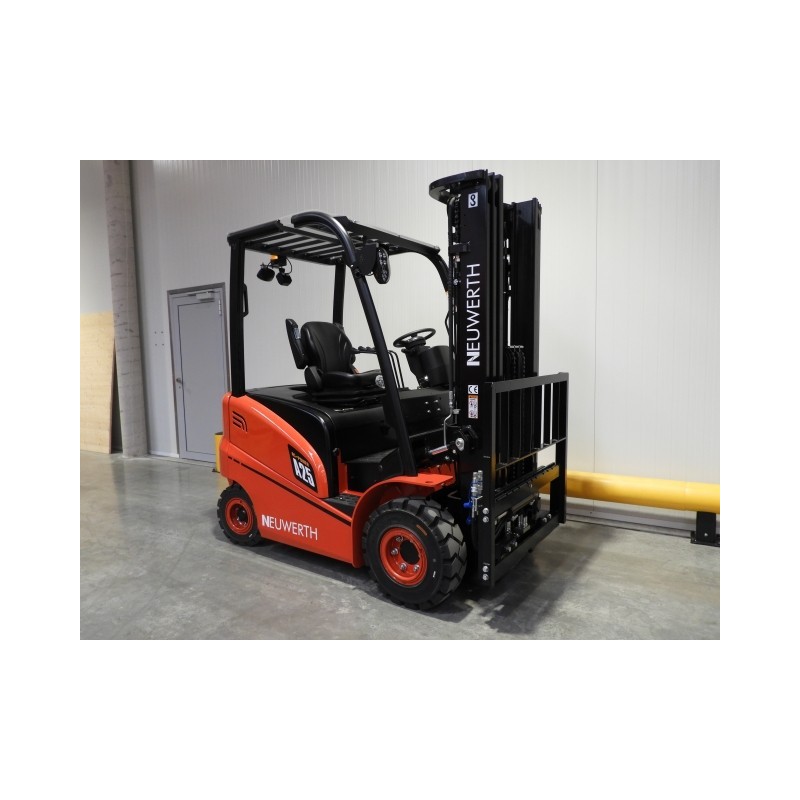 NEUWERTH Logistics SA - Hangcha - CPD25-AZ3 - Chariot-élévateur électrique