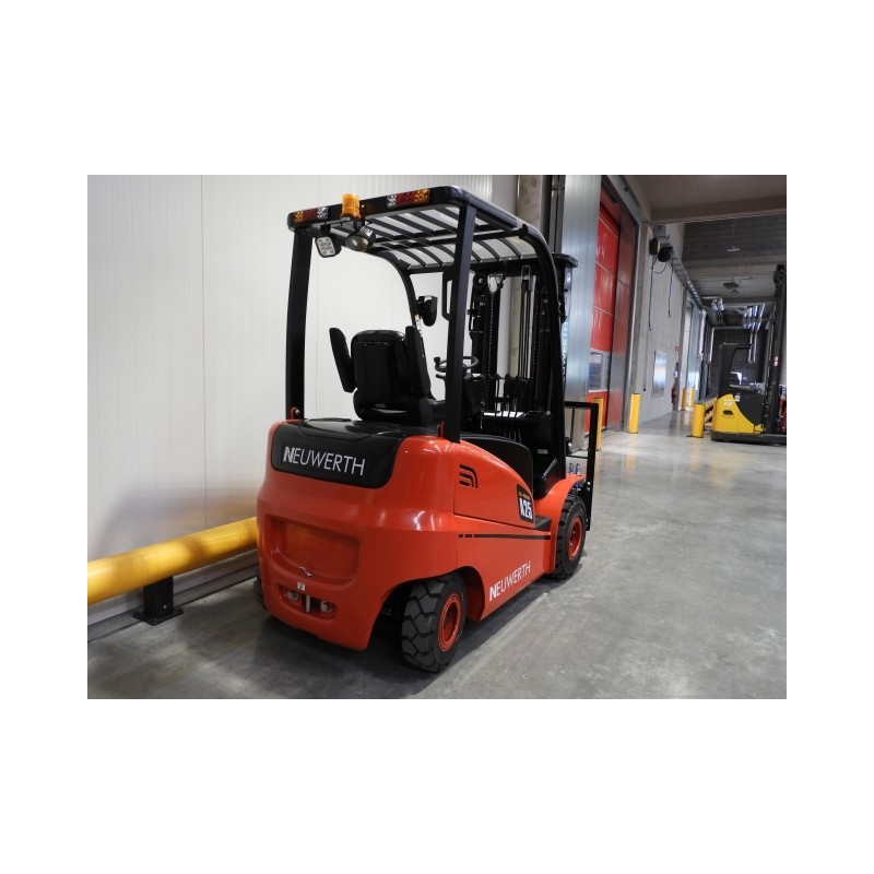 NEUWERTH Logistics SA - Hangcha - CPD25-AZ3 - Chariot-élévateur électrique