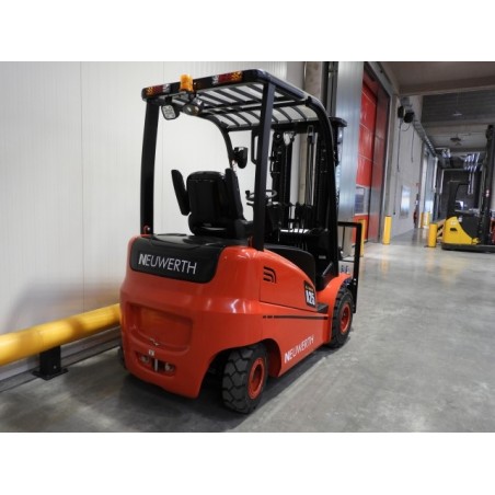NEUWERTH Logistics SA - Hangcha - CPD25-AZ3 - Chariot-élévateur électrique