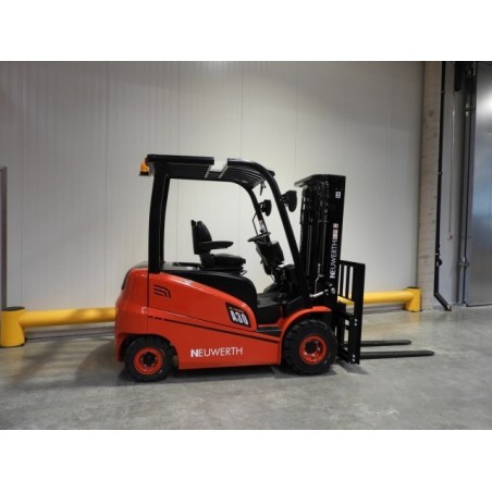 NEUWERTH Logistics SA - Hangcha - CPD30-AZ3 - Chariot-élévateur électrique