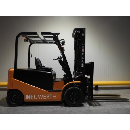 NEUWERTH Logistics SA - Hangcha - CPD30J-D1 - Chariot-élévateur électrique