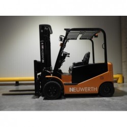 NEUWERTH Logistics SA - Hangcha - CPD30J-D1 - Chariot-élévateur électrique 2