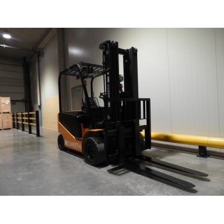 NEUWERTH Logistics SA - Hangcha - CPD30J-D1 - Chariot-élévateur électrique