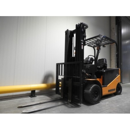 NEUWERTH Logistics SA - Hangcha - CPD30J-D1 - Chariot-élévateur électrique