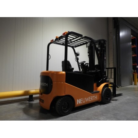 NEUWERTH Logistics SA - Hangcha - CPD30J-D1 - Chariot-élévateur électrique