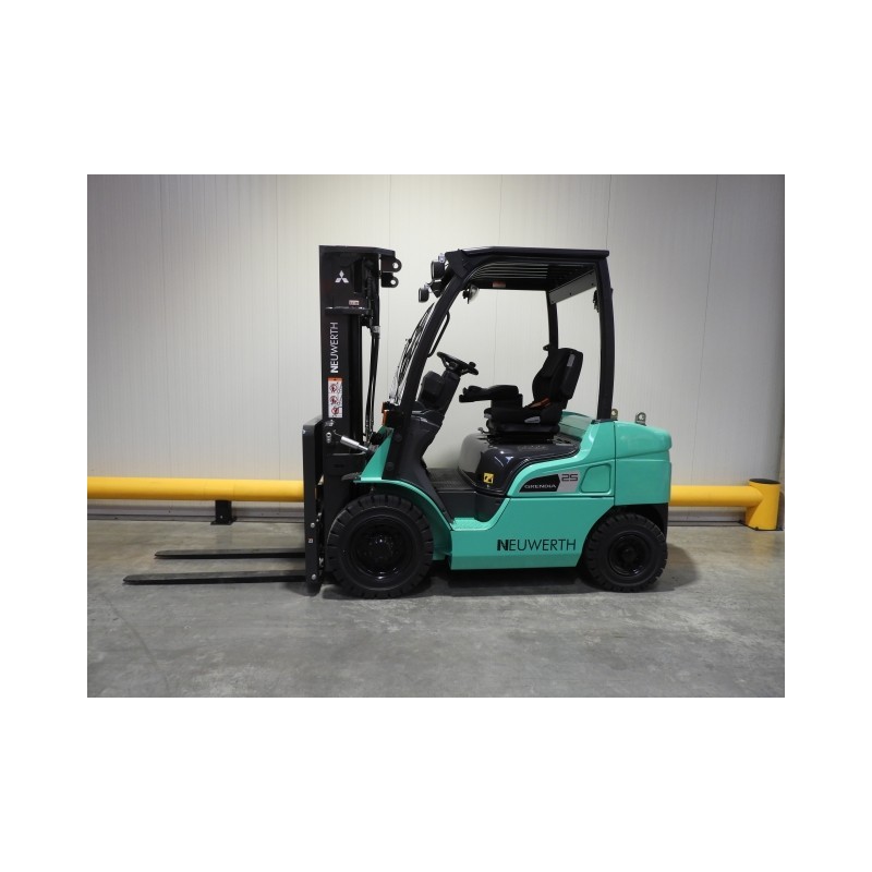 NEUWERTH Logistics SA - Mitsubishi - FD25N3 - Chariot-élévateur Diesel