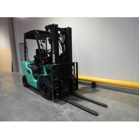 NEUWERTH Logistics SA - Mitsubishi - FD25N3 - Chariot-élévateur Diesel