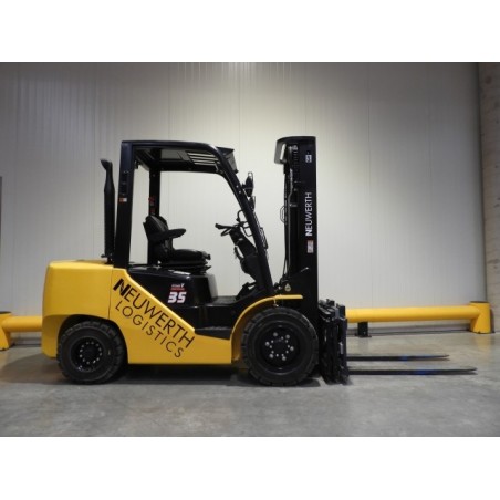 NEUWERTH Logistics SA - Hangcha - CPCD35-XH7F - Chariot-élévateur Diesel