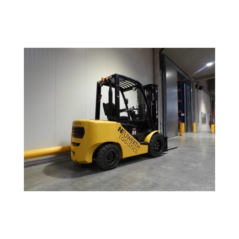 NEUWERTH Logistics SA - Hangcha - CPCD35-XH7F - Chariot-élévateur Diesel