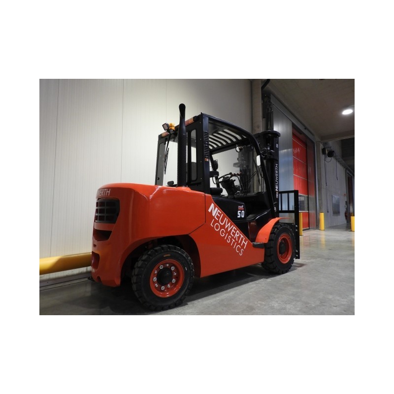 NEUWERTH Logistics SA - Hangcha - CPCD50-XXH8BN - Chariot-élévateur Diesel