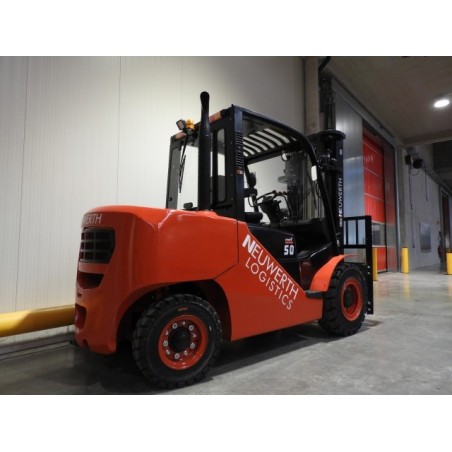 NEUWERTH Logistics SA - Hangcha - CPCD50-XXH8BN - Chariot-élévateur Diesel