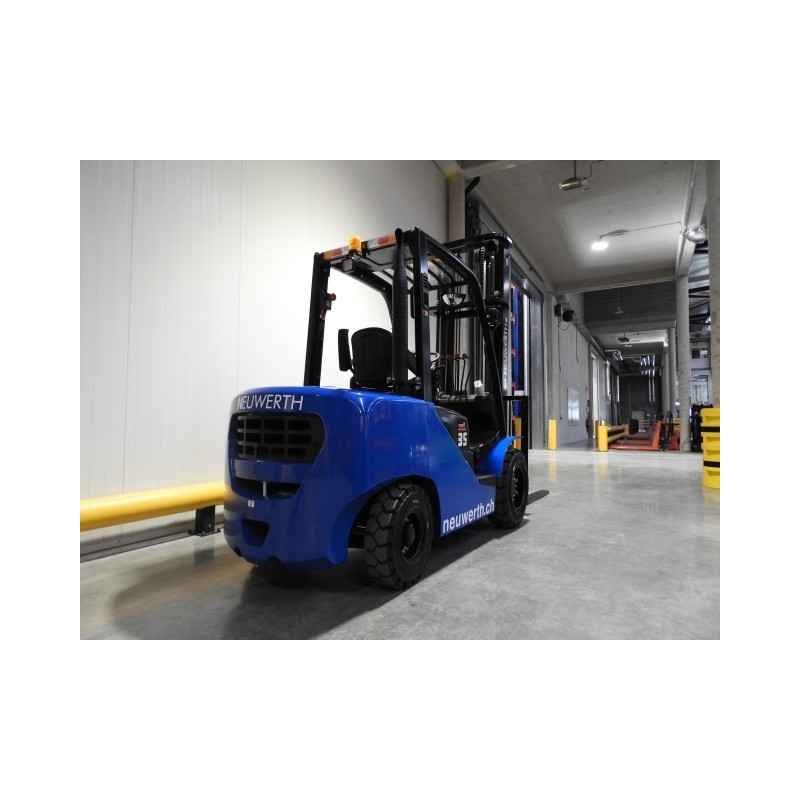 NEUWERTH Logistics SA - Hangcha - CPCD35-XH7F - Chariot-élévateur Diesel