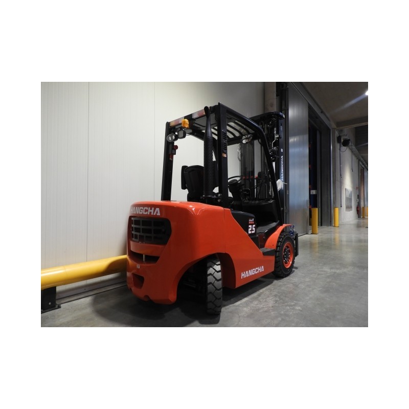 NEUWERTH Logistics SA - Hangcha - CPCD25-XH7F - Chariot-élévateur Diesel