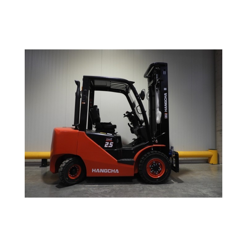 NEUWERTH Logistics SA - Hangcha - CPCD25-XH7F - Chariot-élévateur Diesel