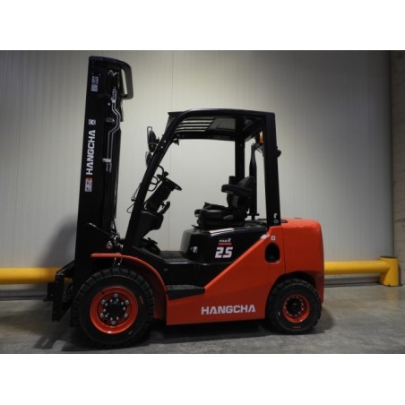 NEUWERTH Logistics SA - Hangcha - CPCD25-XH7F - Chariot-élévateur Diesel