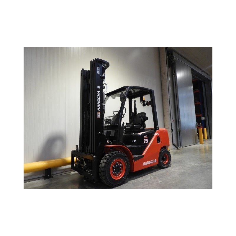 NEUWERTH Logistics SA - Hangcha - CPCD25-XH7F - Chariot-élévateur Diesel