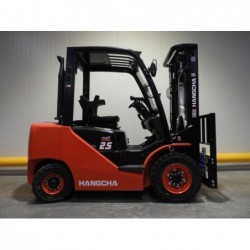 NEUWERTH Logistics SA - Hangcha - CPCD25-XH7F - Chariot-élévateur Diesel