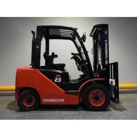 NEUWERTH Logistics SA - Hangcha - CPCD25-XH7F - Chariot-élévateur Diesel