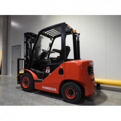 NEUWERTH Logistics SA - Hangcha - CPCD25-XH7F - Chariot-élévateur Diesel 2