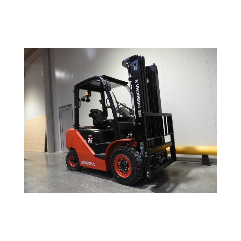 NEUWERTH Logistics SA - Hangcha - CPCD25-XH7F - Chariot-élévateur Diesel