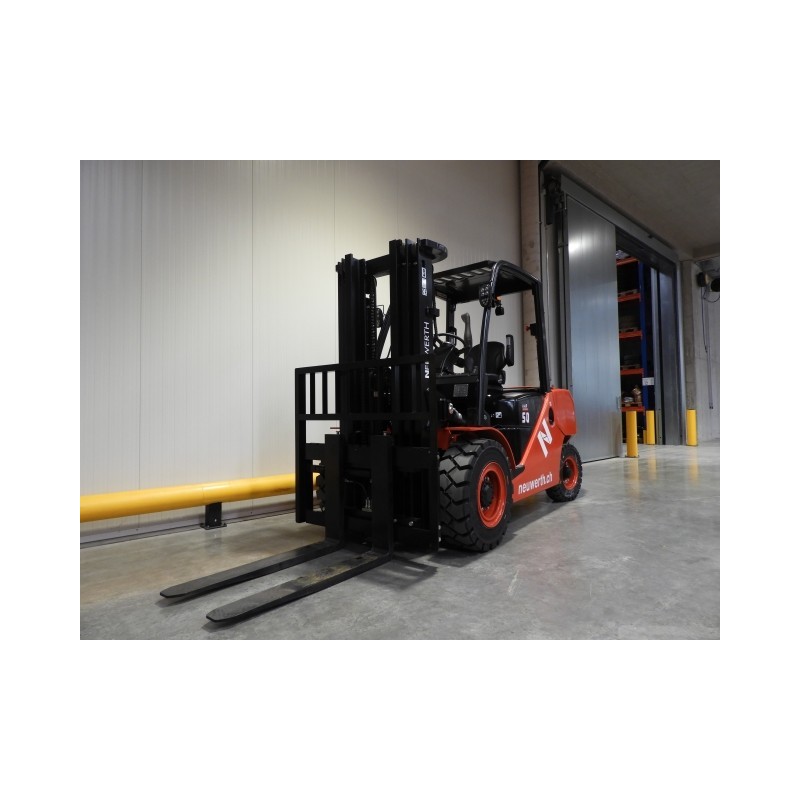 NEUWERTH Logistics SA - Hangcha - CPCD50-XXH8BN - Chariot-élévateur Diesel