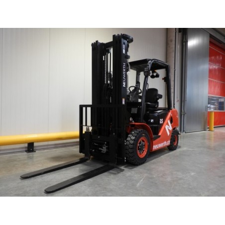 NEUWERTH Logistics SA - Hangcha - CPCD25-XW56F - Chariot-élévateur Diesel