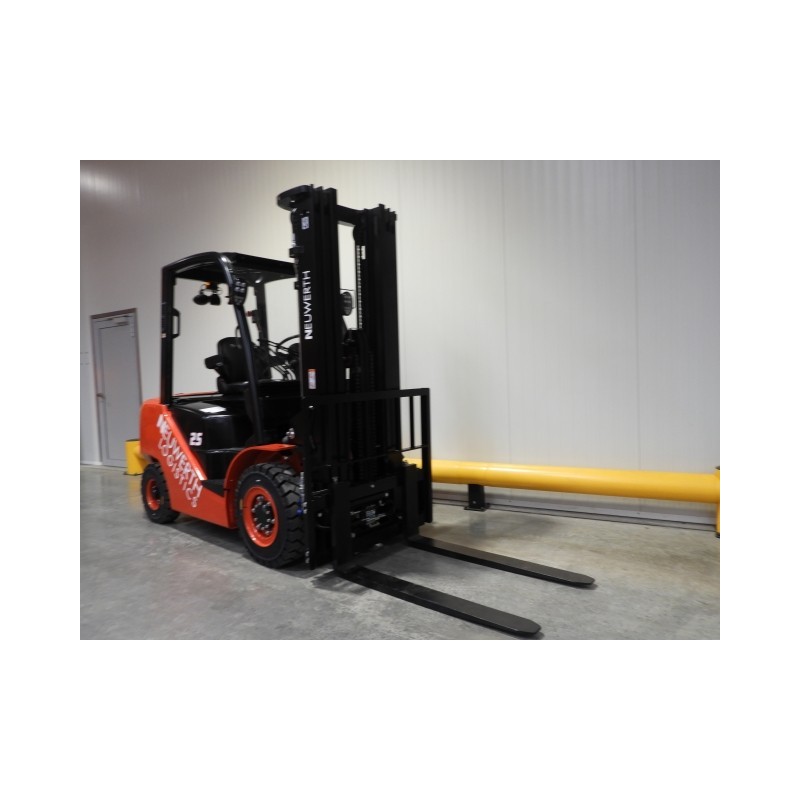 NEUWERTH Logistics SA - Hangcha - CPCD25-XW56F - Chariot-élévateur Diesel