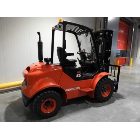 NEUWERTH Logistics SA - Hangcha - CPCD25-XW98E-RT2 - Chariot-élévateur Diesel