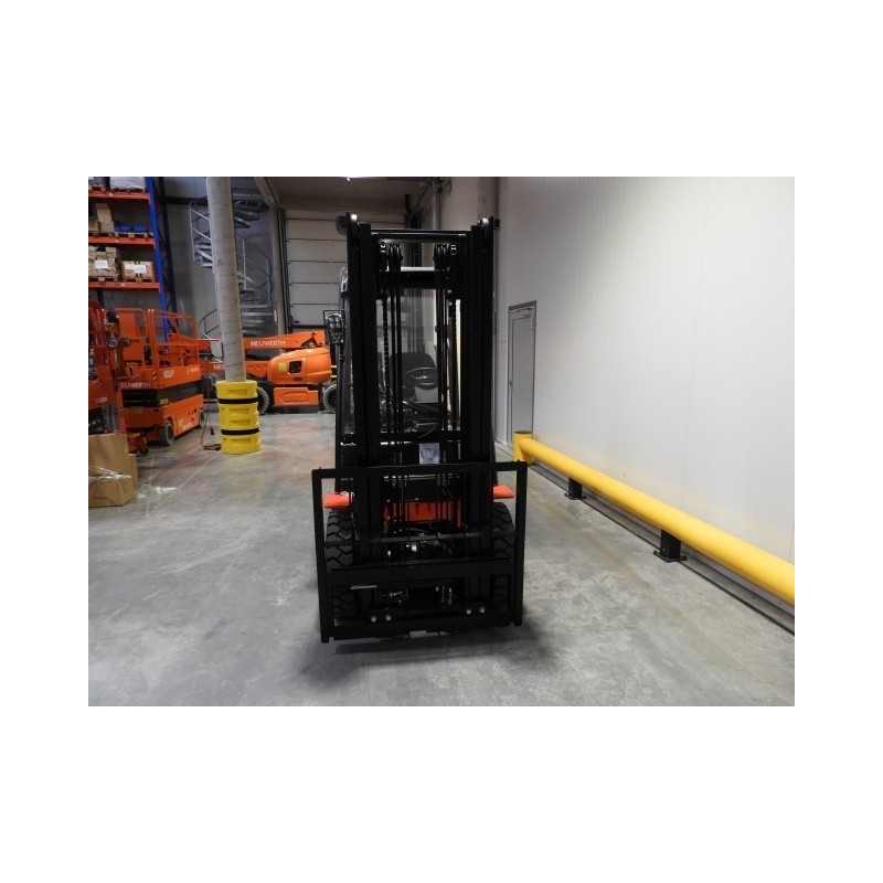 NEUWERTH Logistics SA - Hangcha - CPCD25-XW56F - Chariot-élévateur Diesel