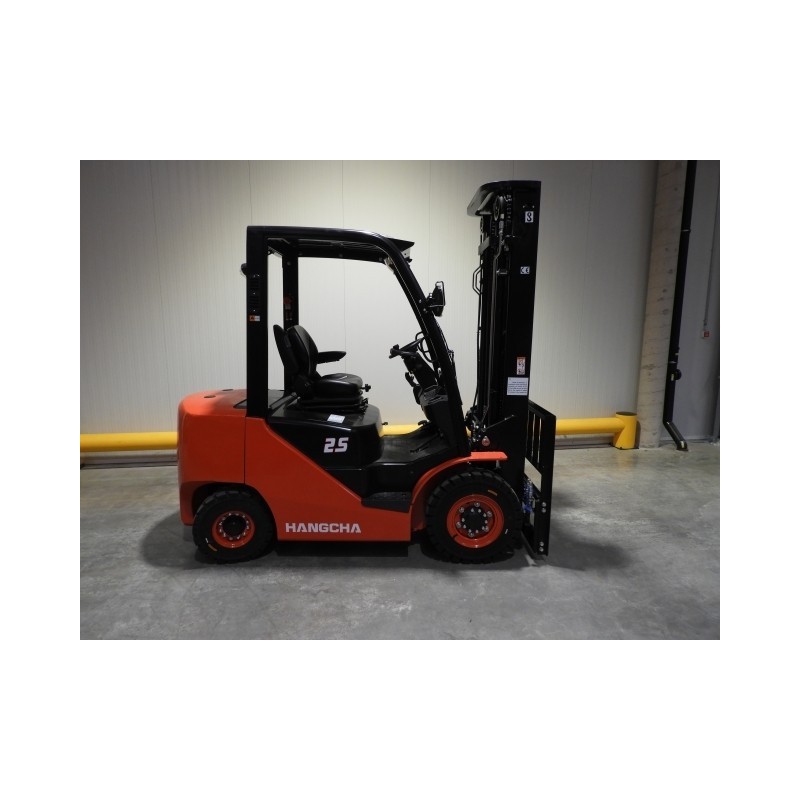 NEUWERTH Logistics SA - Hangcha - CPCD25-XW56F - Chariot-élévateur Diesel