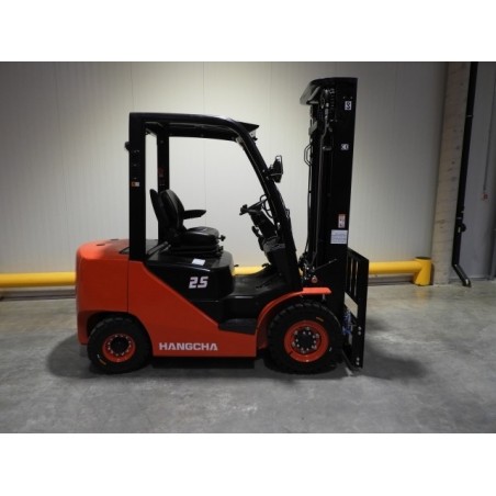 NEUWERTH Logistics SA - Hangcha - CPCD25-XW56F - Chariot-élévateur Diesel