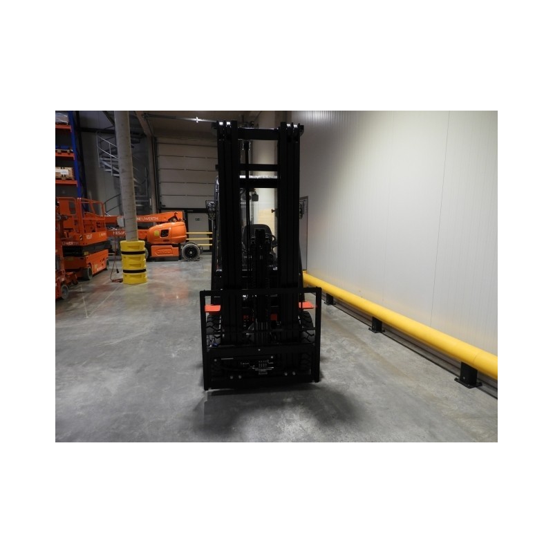 NEUWERTH Logistics SA - Hangcha - CPCD25-XW56F - Chariot-élévateur Diesel