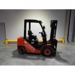 NEUWERTH Logistics SA - Hangcha - CPCD25-XW56F - Chariot-élévateur Diesel