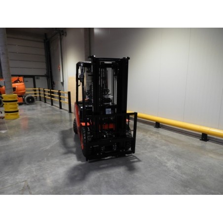 NEUWERTH Logistics SA - Hangcha - CPCD25-XW56F - Chariot-élévateur Diesel