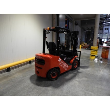 NEUWERTH Logistics SA - Hangcha - CPCD25-XW56F - Chariot-élévateur Diesel