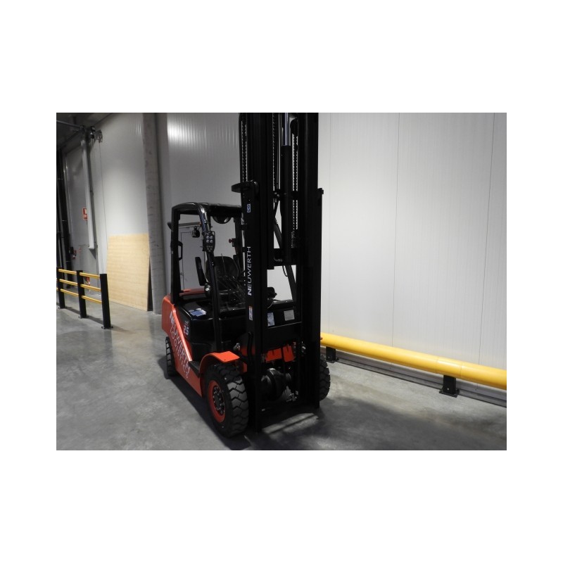 NEUWERTH Logistics SA - Hangcha - CPCD25-XH7F - Chariot-élévateur Diesel