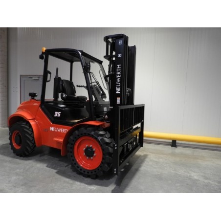 NEUWERTH Logistics SA - Hangcha - CPCD35-XW98C-RT4 - Chariot-élévateur Diesel
