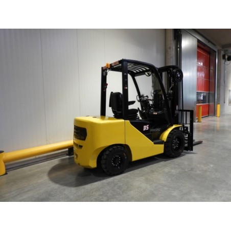 NEUWERTH Logistics SA - Hangcha - CPCD35-XW56F - Chariot-élévateur Diesel