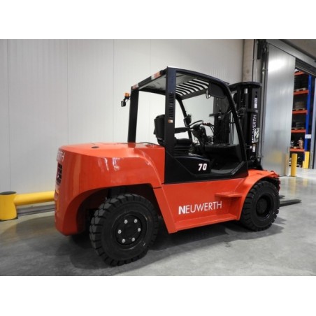 NEUWERTH Logistics SA - Hangcha - CPCD70-XW65G - Chariot-élévateur Diesel