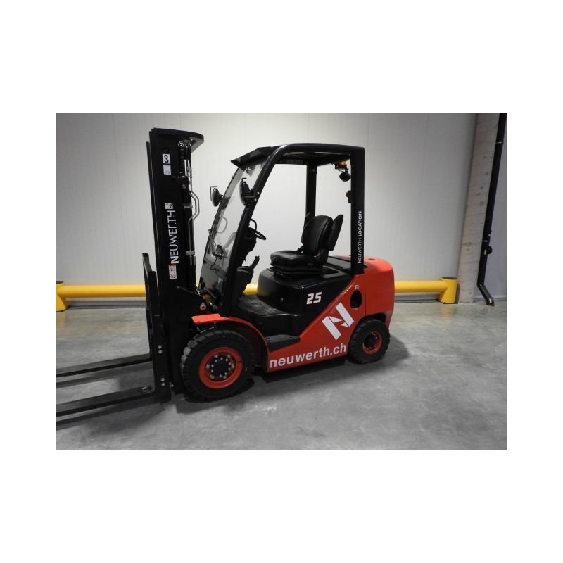 NEUWERTH Logistics SA - Hangcha - CPCD25-XW55F - Chariot-élévateur Diesel